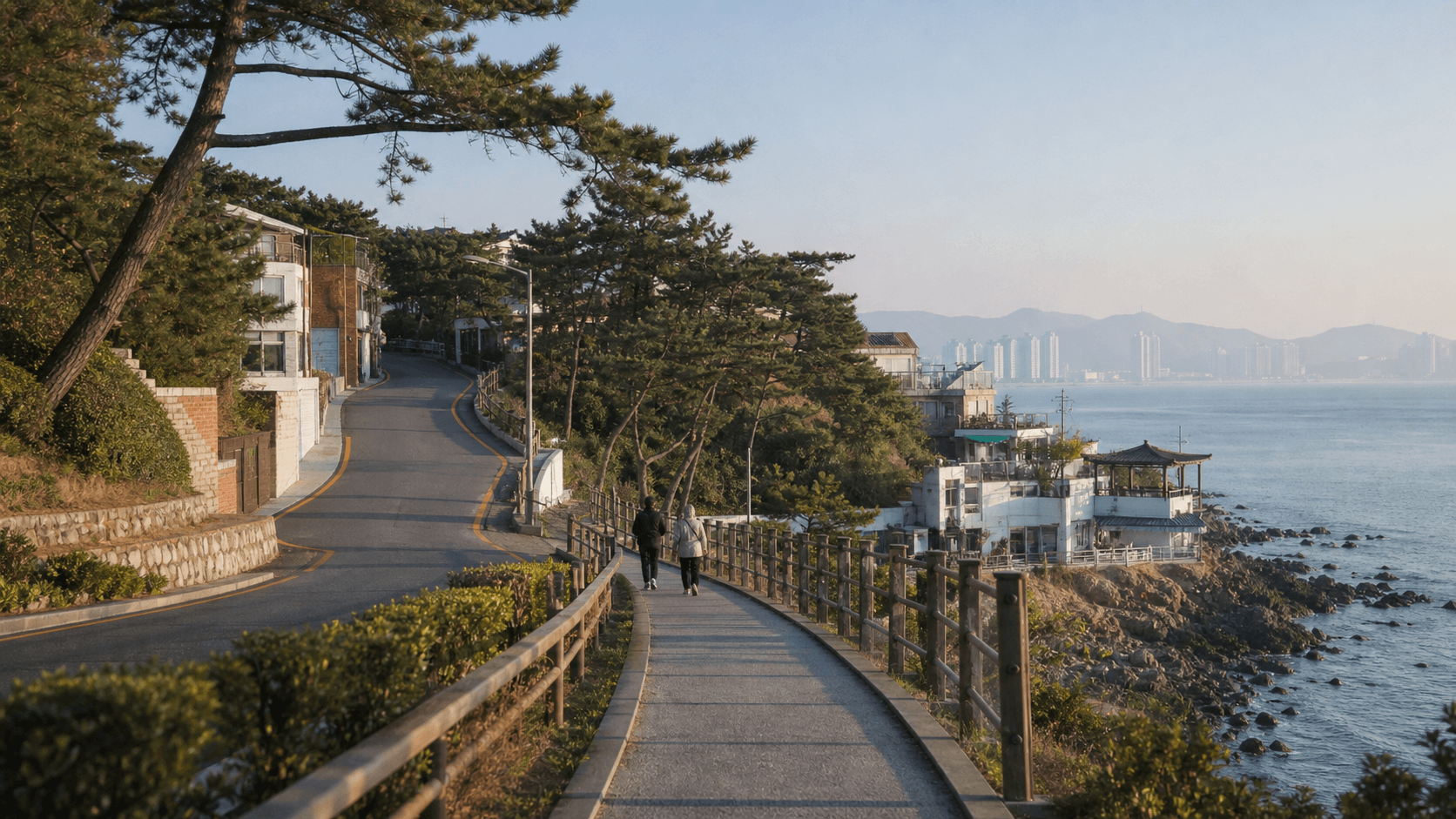 Coastal walk atmosphere around Dalmaji and Cheongsapo